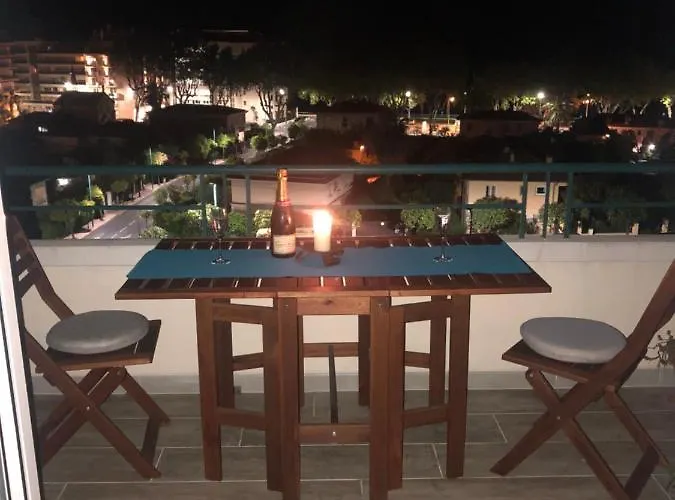 Neptune 5, Floor Studio, Sea View Ментона