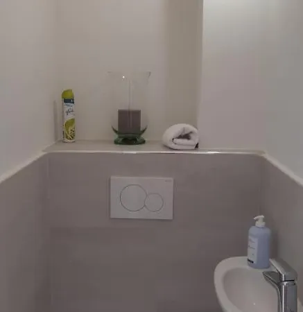 Neptune 5, Floor Studio, Sea View * Μεντόν