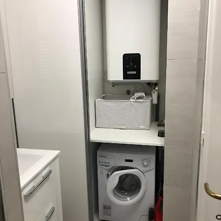 Neptune 5, Floor Studio, Sea View Διαμέρισμα Μεντόν