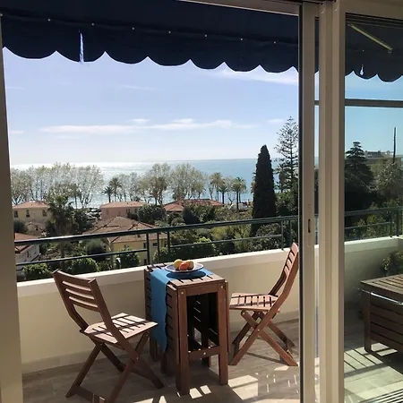 Neptune 5, Floor Studio, Sea View Appartement Menton