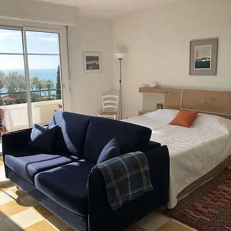 Neptune 5, Floor Studio, Sea View * Μεντόν