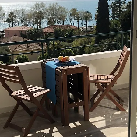 Neptune 5, Floor Studio, Sea View Appartement *