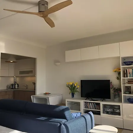 Neptune 5, Floor Studio, Sea View Διαμέρισμα