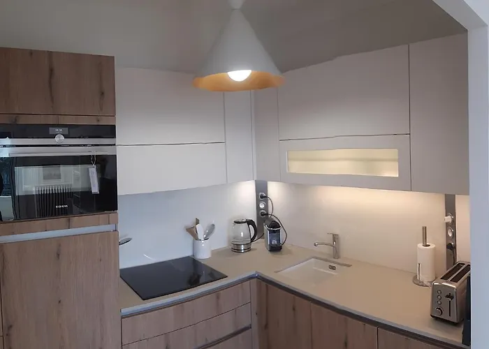 Neptune 5, Floor Studio, Sea View Apartment Menton