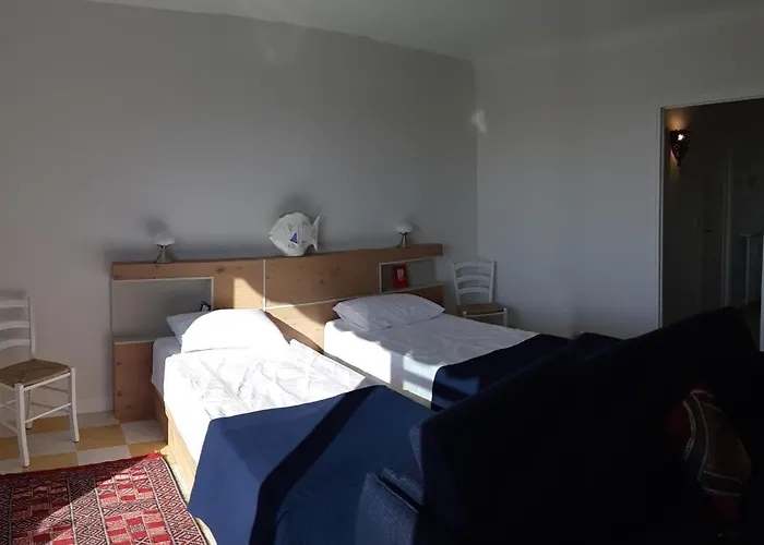 Neptune 5, Floor Studio, Sea View Apartment Menton