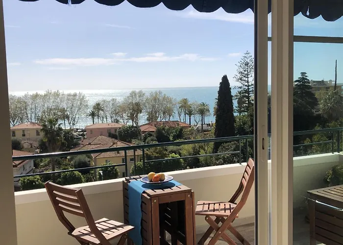 Neptune 5, Floor Studio, Sea View דירה מנטון