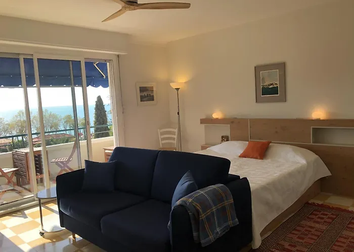 Neptune 5, Floor Studio, Sea View Apartmán Menton
