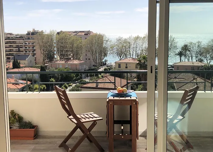 Neptune 5, Floor Studio, Sea View *