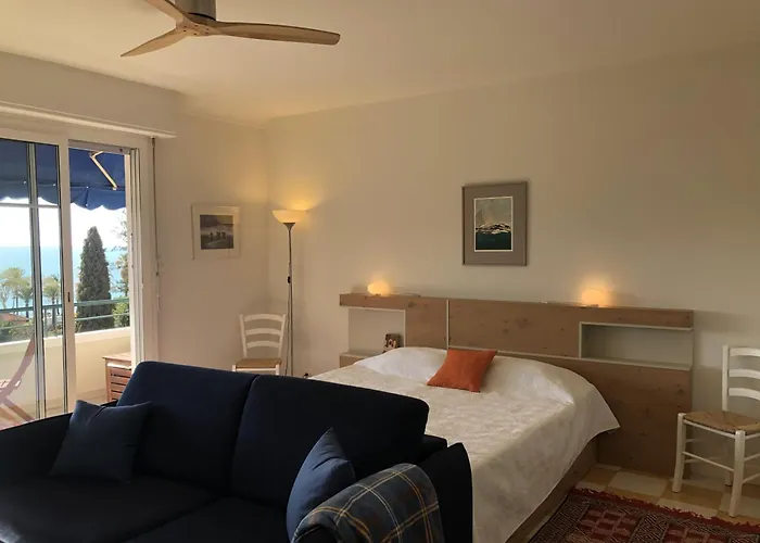 Neptune 5, Floor Studio, Sea View Menton