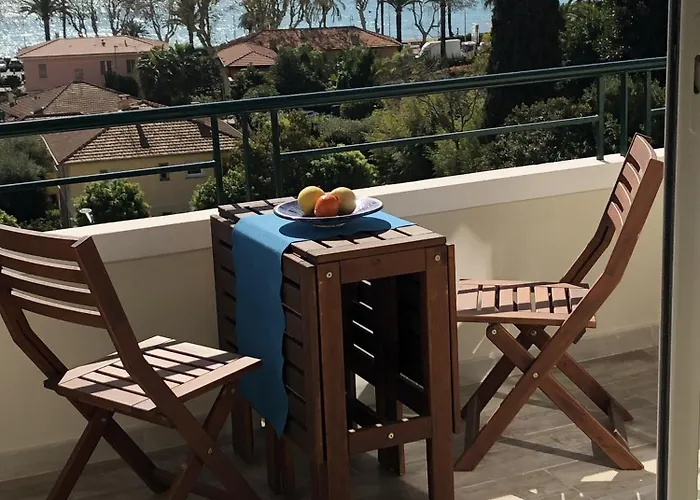 Neptune 5, Floor Studio, Sea View דירה *